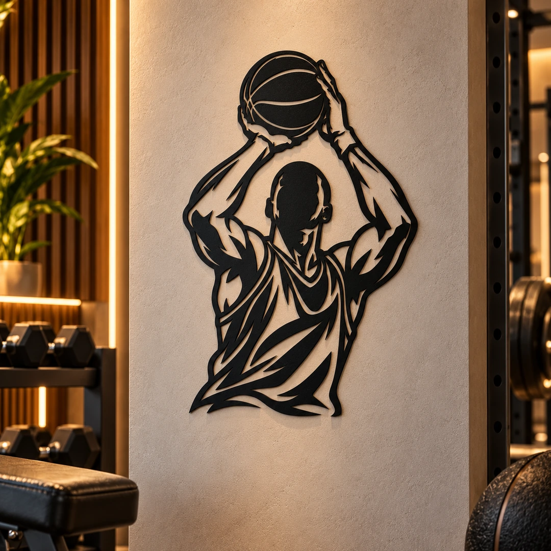 Silhouette murale de joueur de basket en position de tir dans une salle de sport